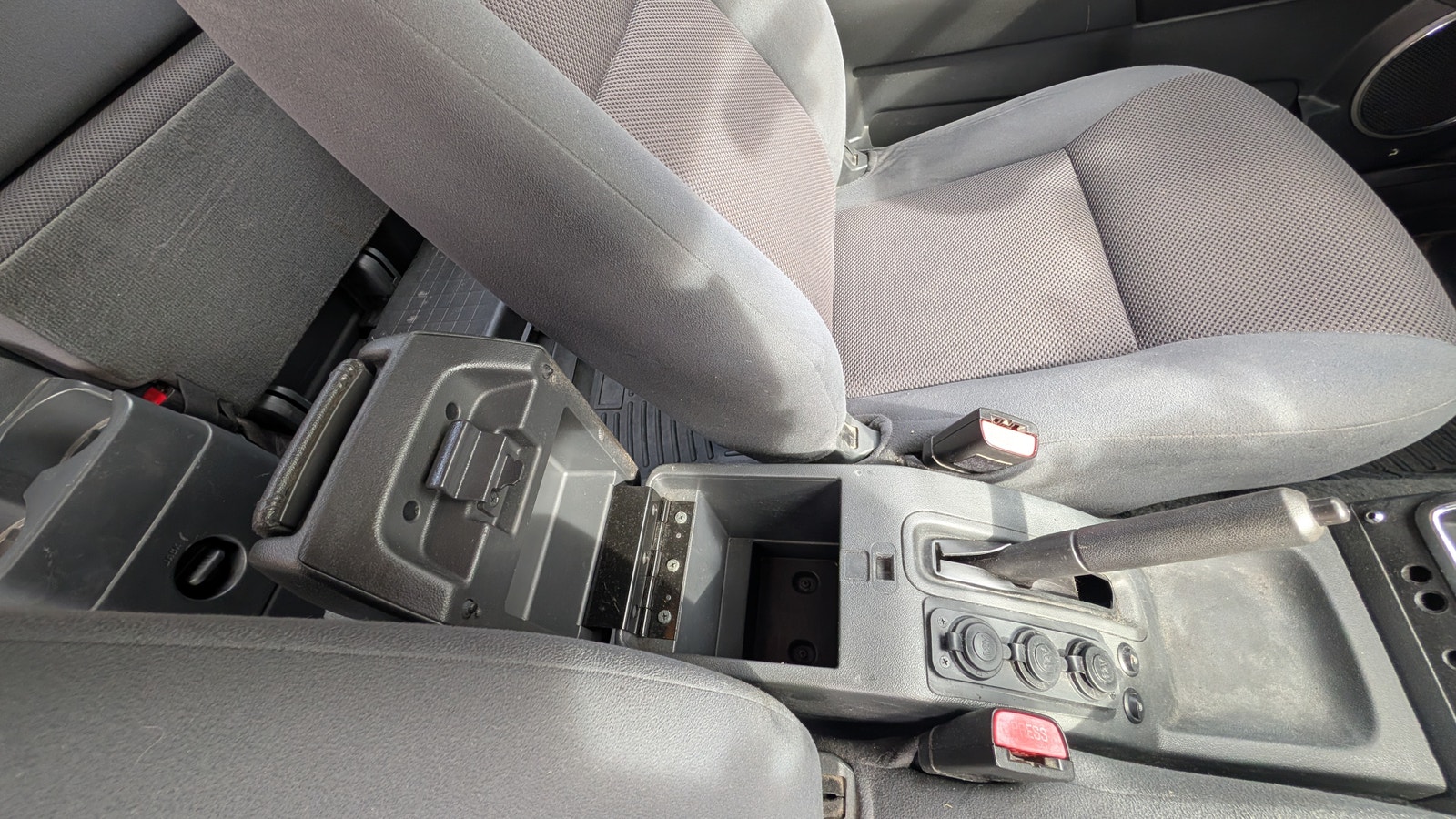Isuzu D-Max Single Cab 3.0 4WD Automatic, 163hp, 2011
