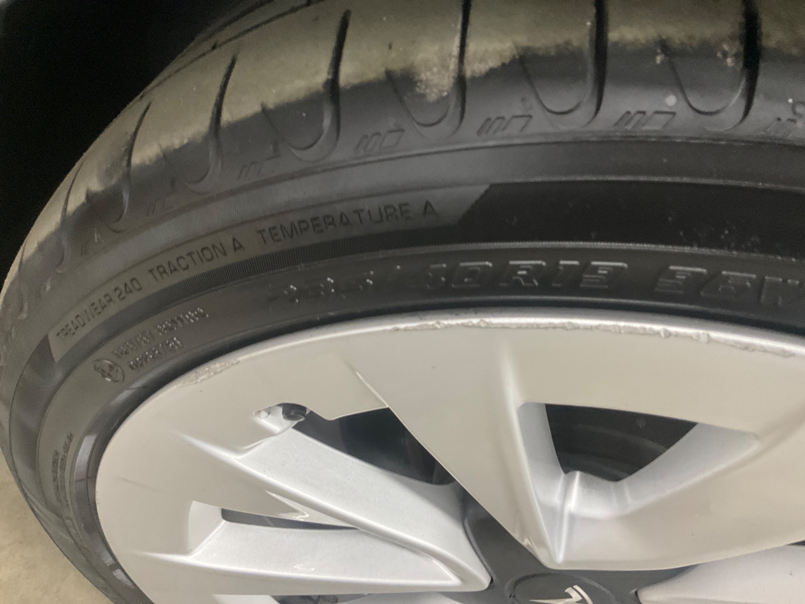 Tesla Model 3 Long Range AWD, 440ps, 2021
