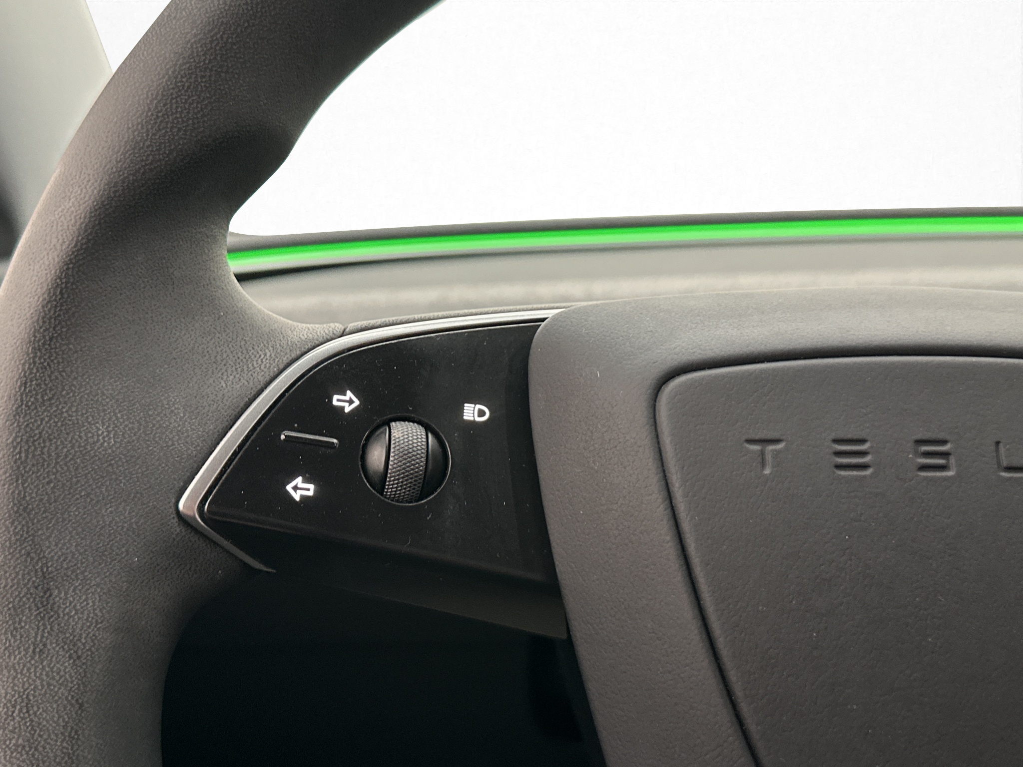 Tesla Model 3 Long Range AWD, 498ps, 2024