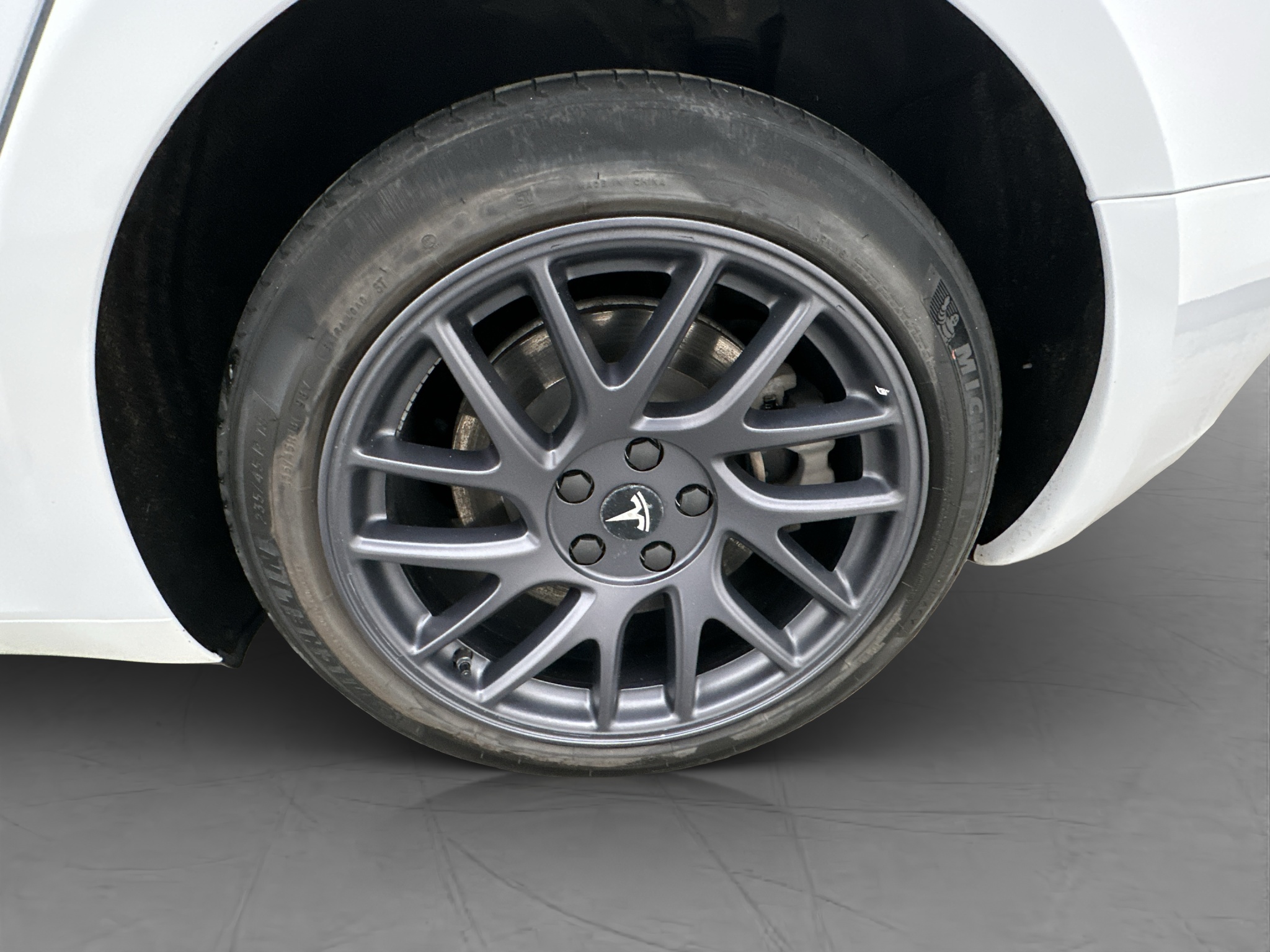 Tesla Model 3 Long Range AWD, 498ps, 2024