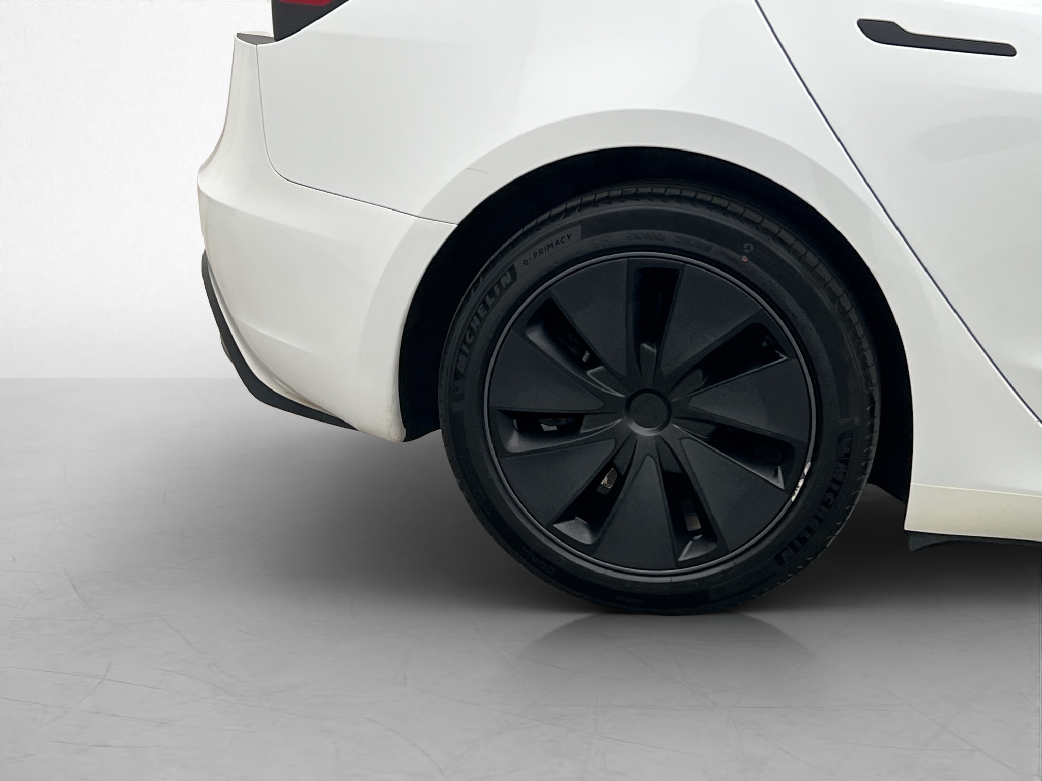 Tesla Model 3 Standard Range, 283hk, 2024