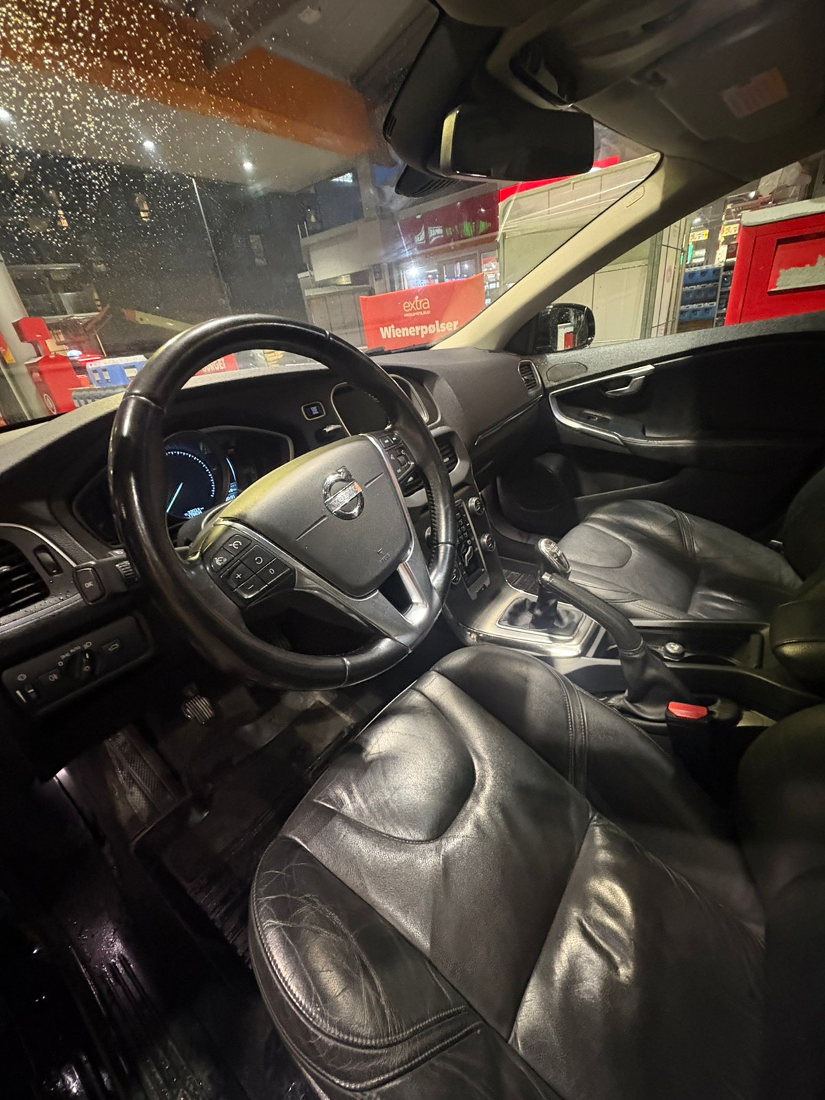 Volvo V40 D2 Manual, 6-trins, 115ps, 2013