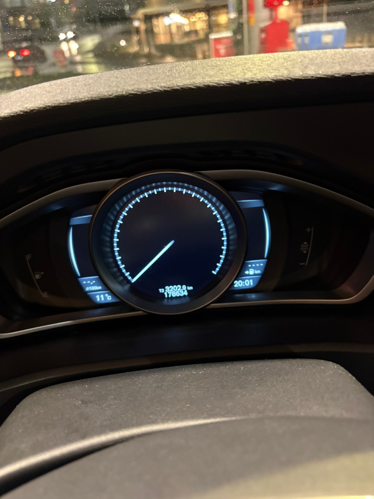 Volvo V40 D2 Manual, 6-trins, 115ps, 2013
