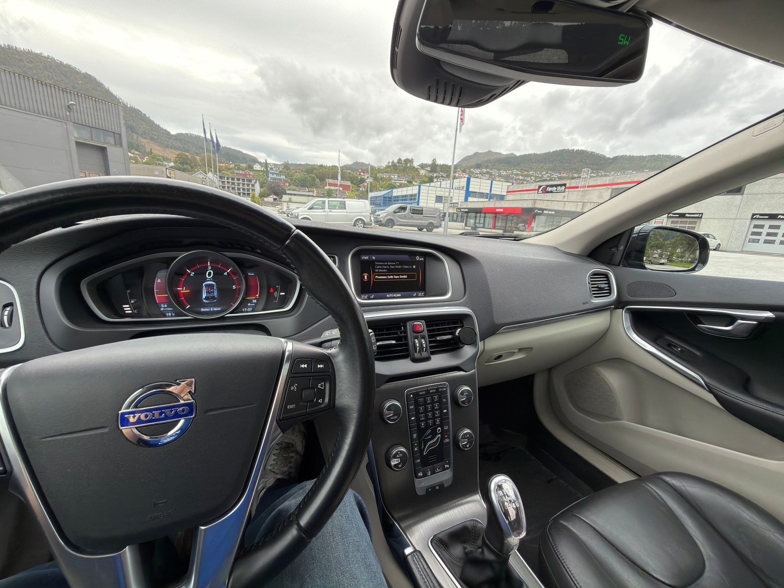 Volvo V40 D2 Manual, 6-trins, 115ps, 2013