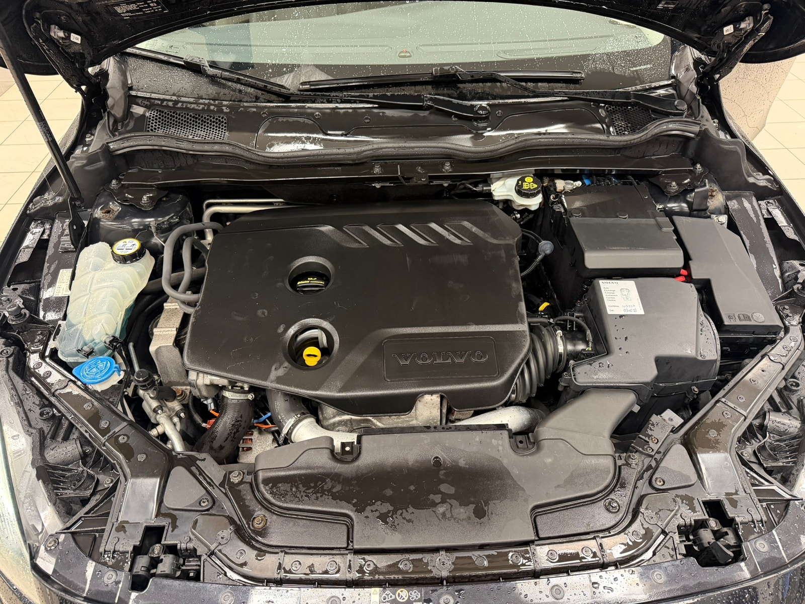 Volvo V40 D2 Manual, 6-trins, 115ps, 2013
