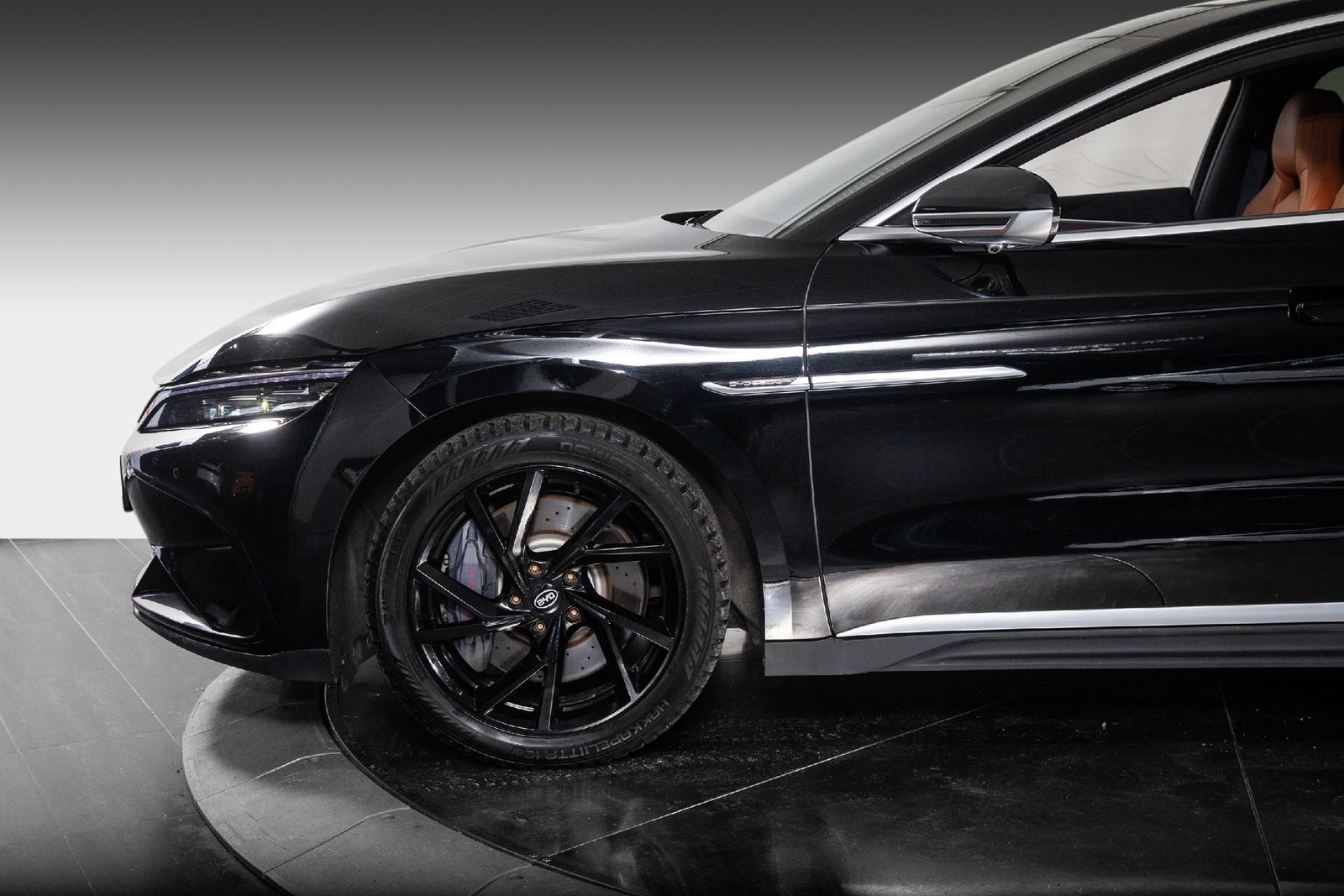 BYD Han EV AWD, 517hp, 2022