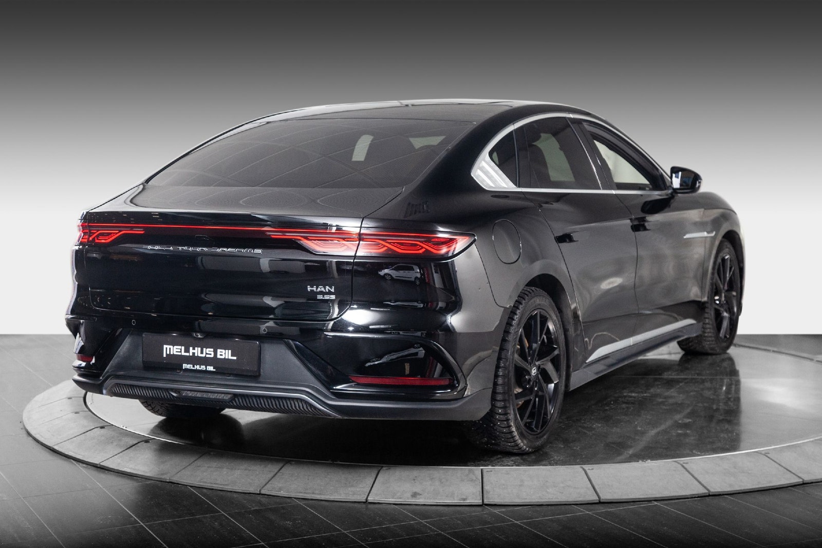 BYD Han EV AWD, 517hp, 2022