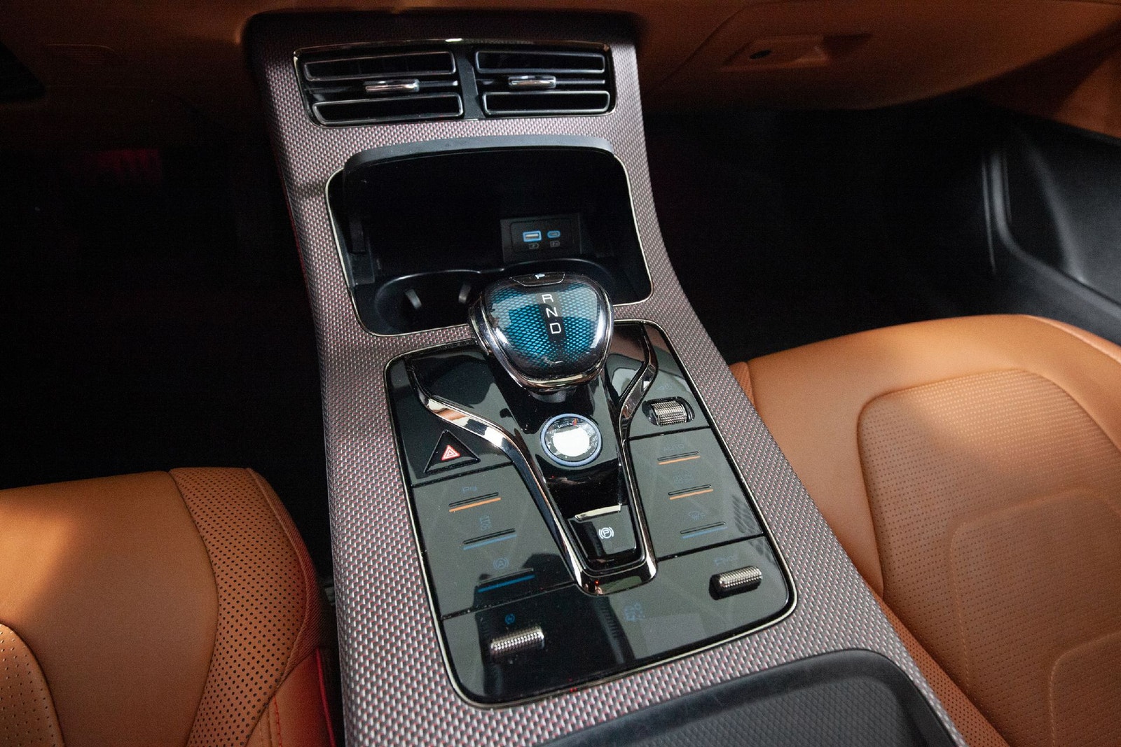 BYD Han EV AWD, 517hp, 2022