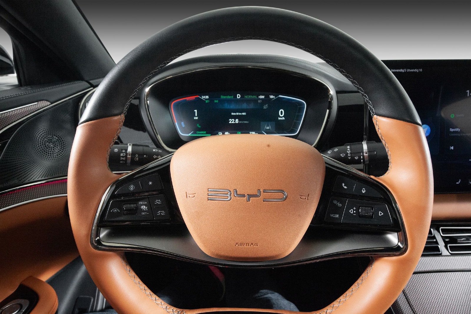 BYD Han EV AWD, 517hp, 2022