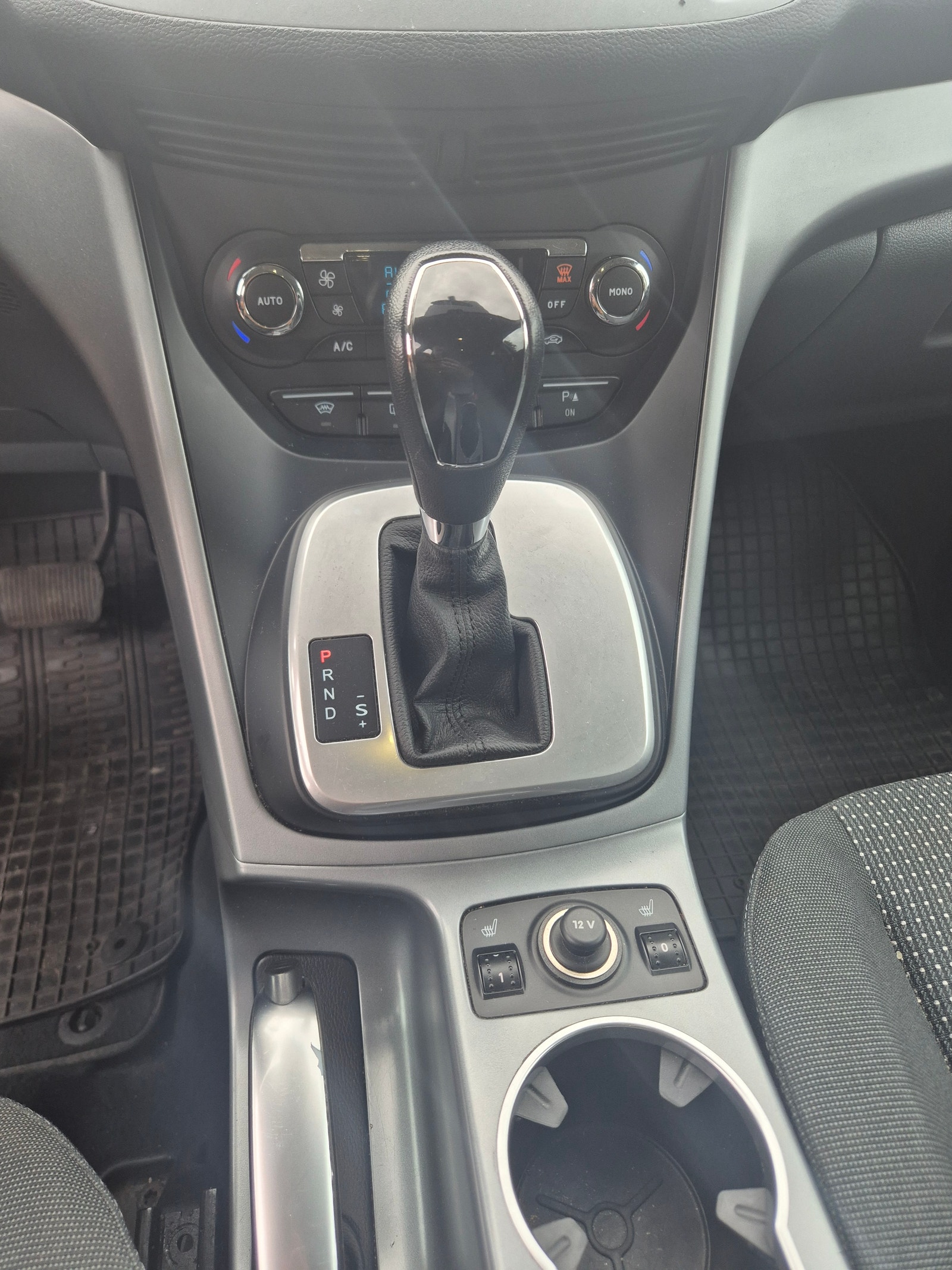 Ford Grand C-MAX 2.0 TDCi Powershift 6, 6-trins, 140ps, 2012