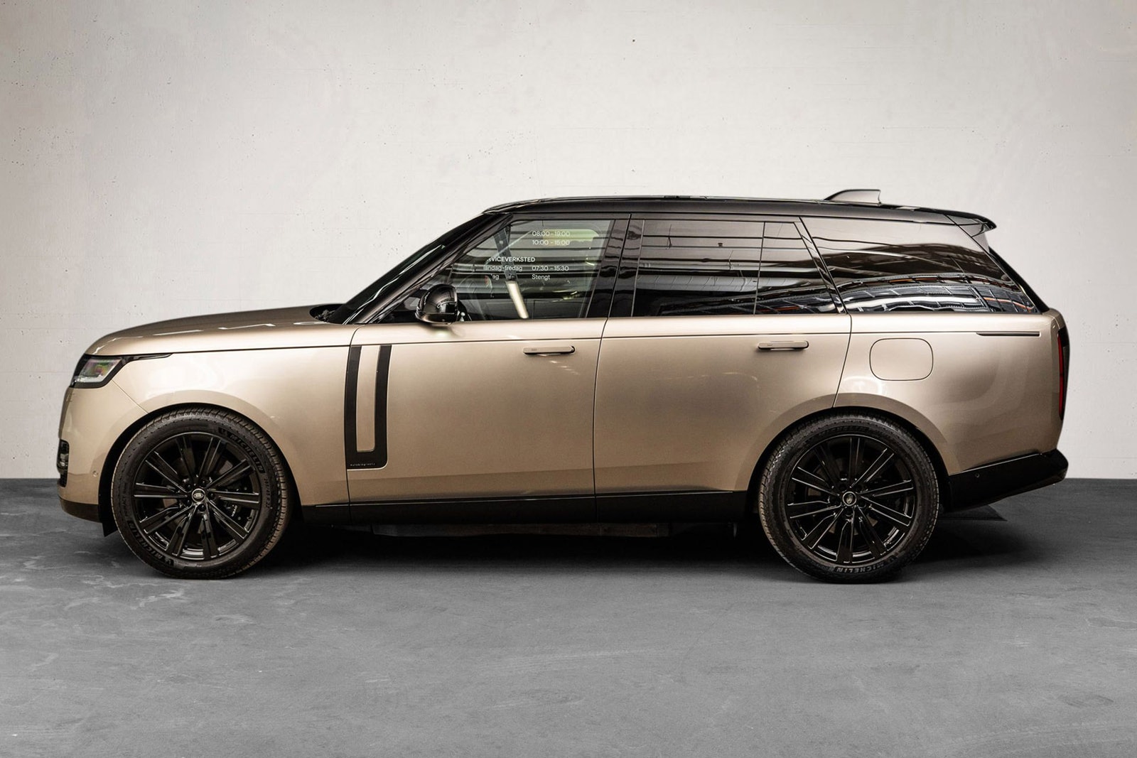 Land Rover Range Rover P550e Automatic, 550hp, 2025