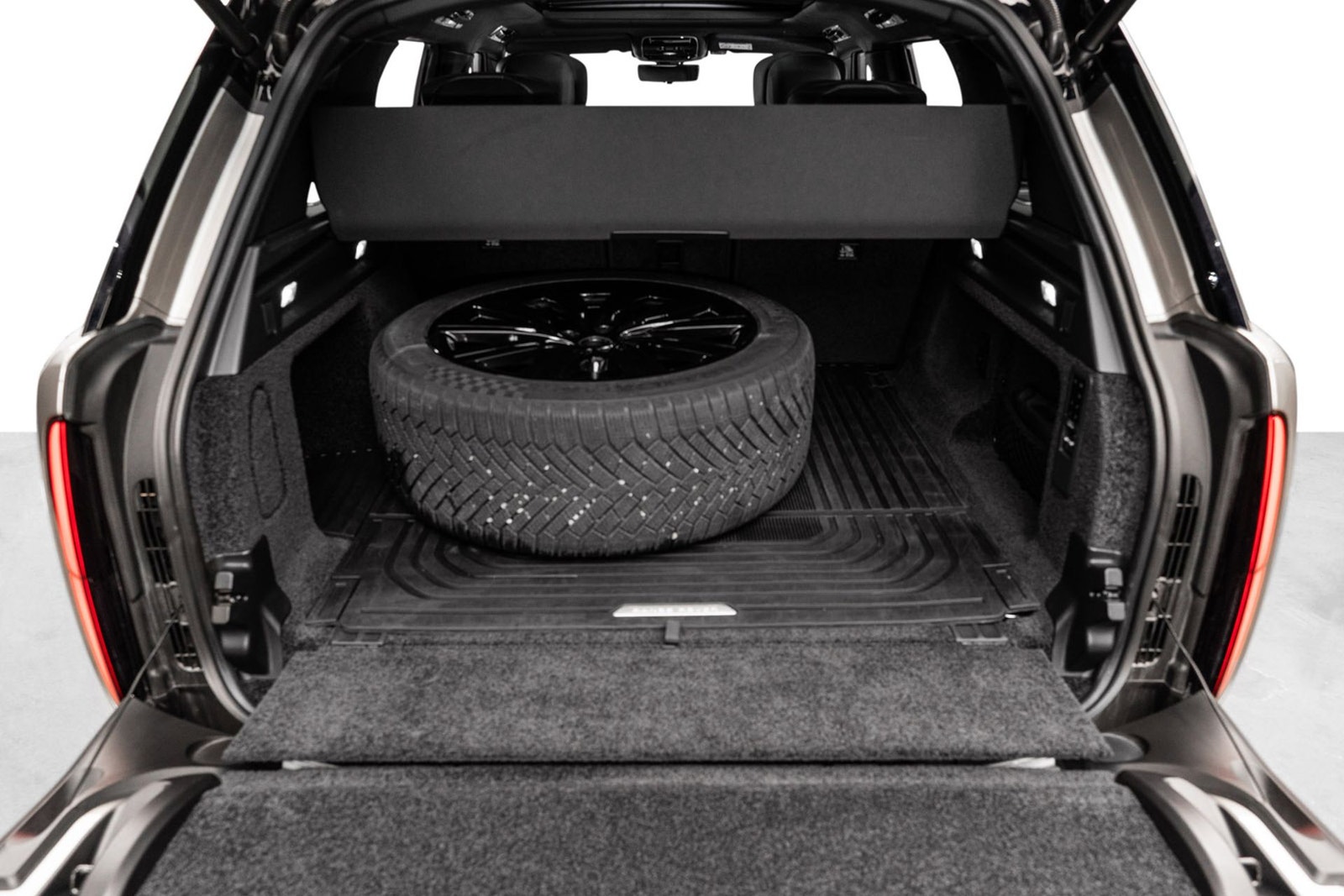 Land Rover Range Rover P550e Automatic, 550hp, 2025