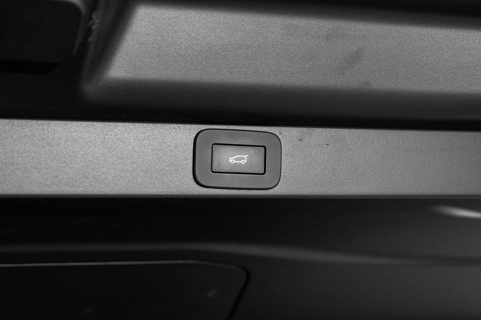Land Rover Range Rover P550e Automatic, 550hp, 2025
