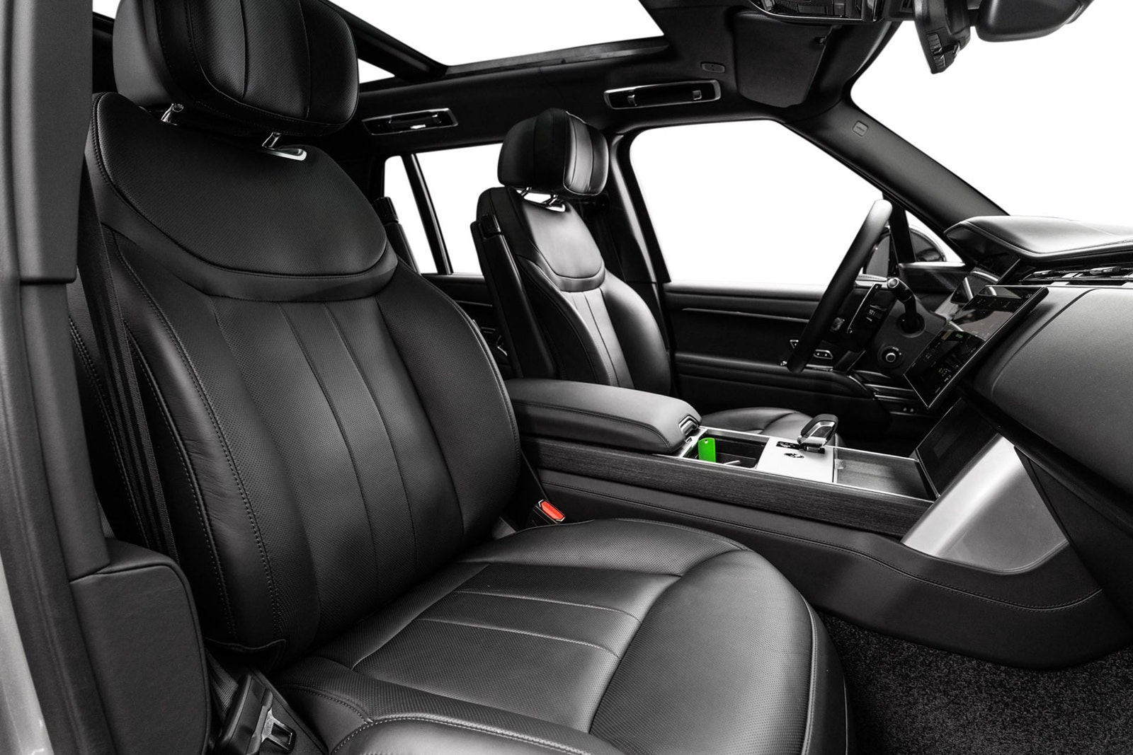 Land Rover Range Rover P550e Automatic, 550hp, 2025