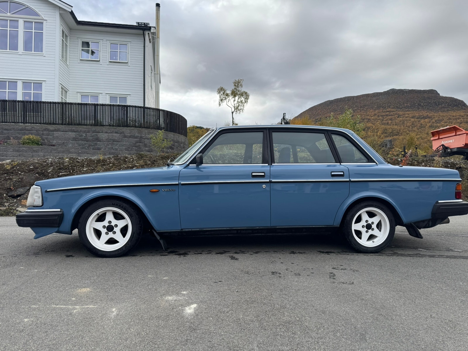 Volvo 244 2.1 Manual, 4-trins, 106ps, 1981