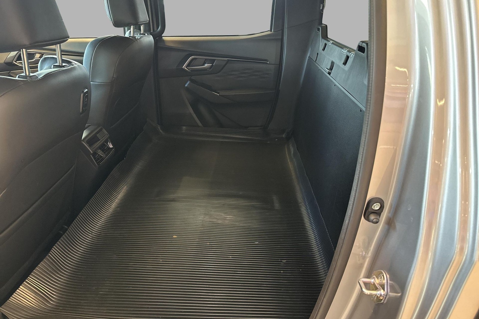 Isuzu D-Max Space Cab 1.9 4WD Automatic, 6-trins, 163ps, 2025