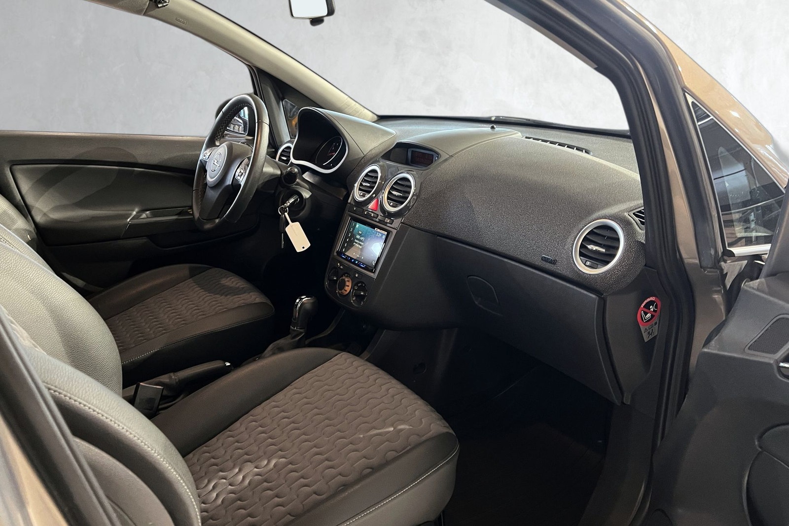 Opel Corsa 5-door 1.4 Automatic, 100hp, 2012
