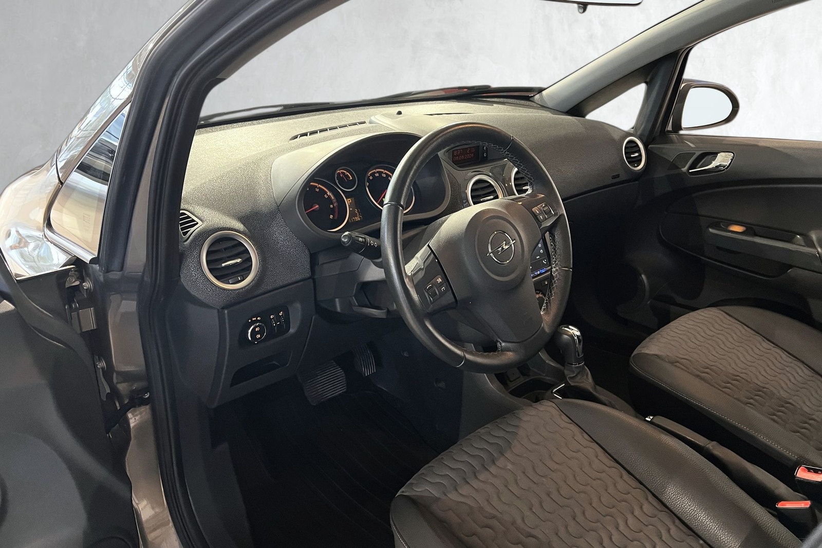Opel Corsa 5-door 1.4 Automatic, 100hp, 2012
