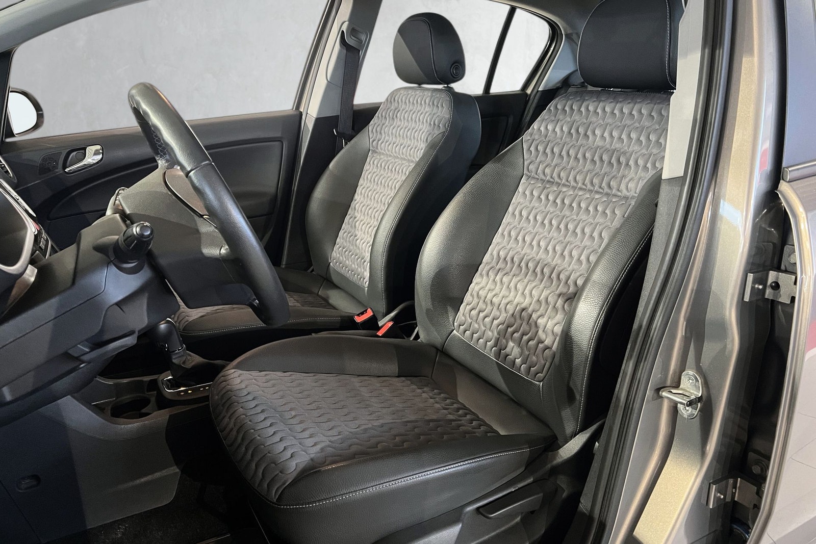 Opel Corsa 5-door 1.4 Automatic, 100hp, 2012