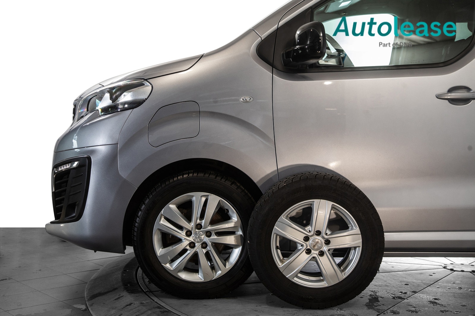 Peugeot e-Expert 75, 136ps, 2023