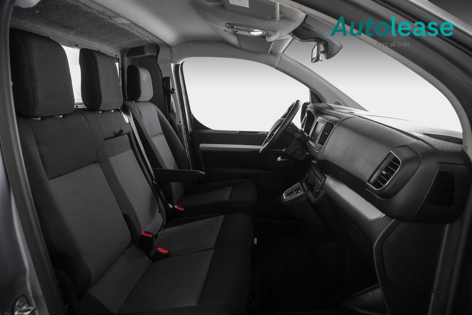 Peugeot e-Expert 75, 136ps, 2023