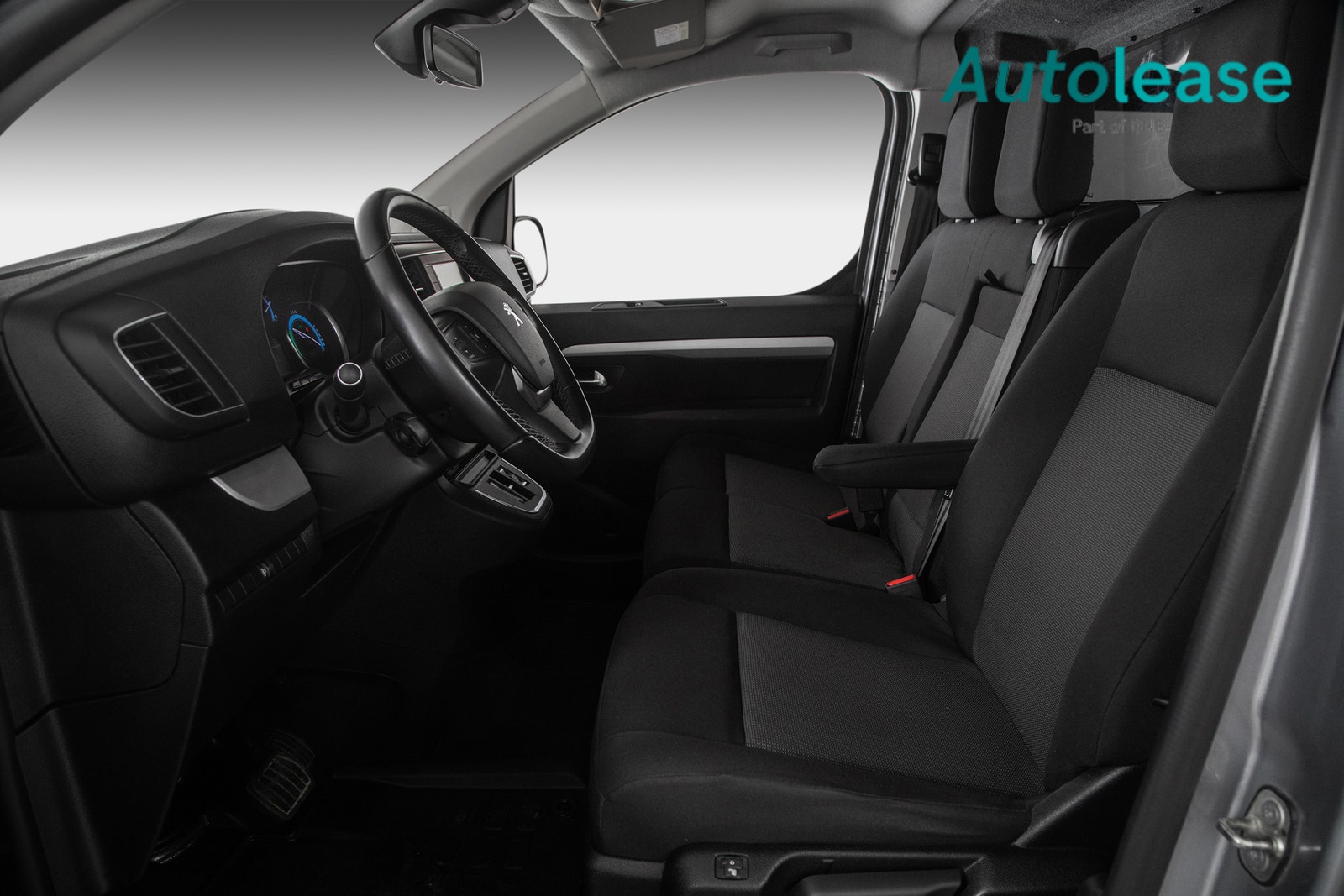 Peugeot e-Expert 75, 136ps, 2023
