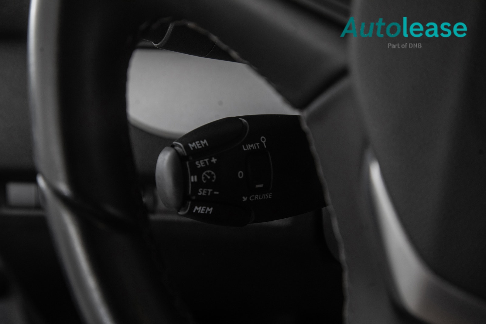 Peugeot e-Expert 75, 136ps, 2023