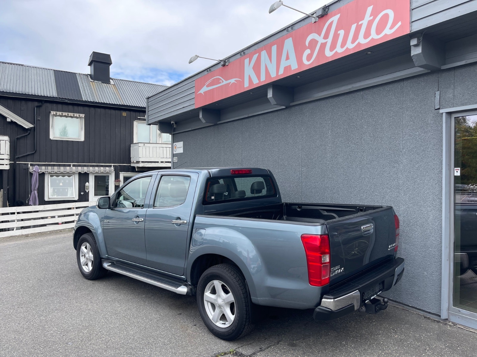 Isuzu D-Max Crew Cab 2.5 4WD Automatic, 5-trins, 163ps, 2013
