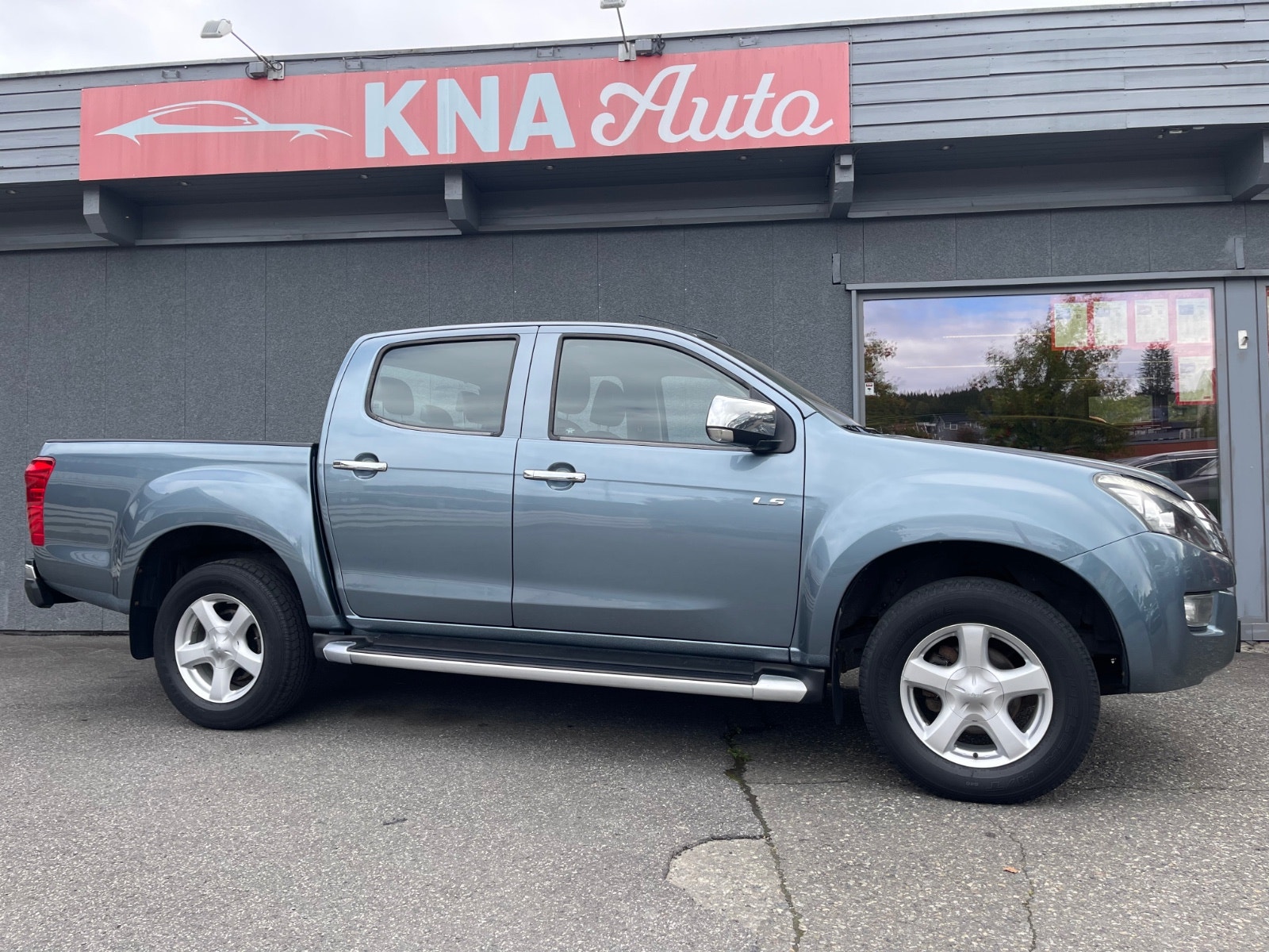 Isuzu D-Max Crew Cab 2.5 4WD Automatic, 5-trins, 163ps, 2013