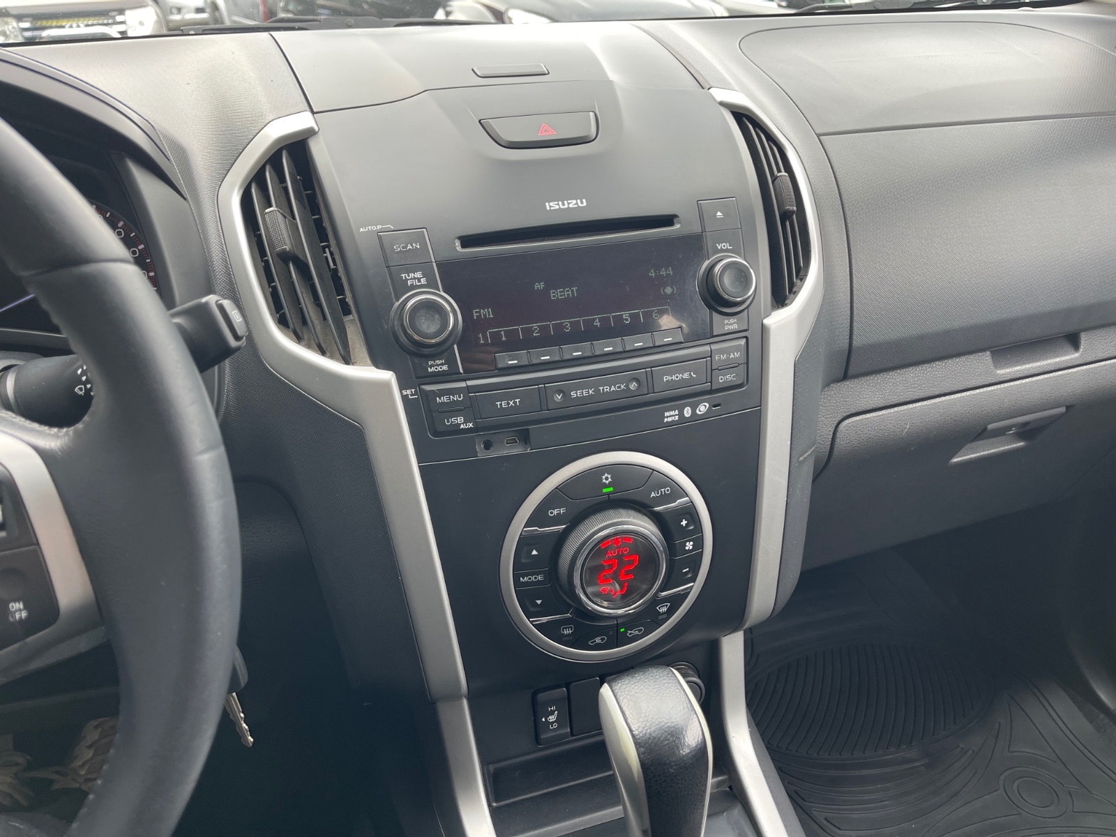 Isuzu D-Max Crew Cab 2.5 4WD Automatic, 5-trins, 163ps, 2013