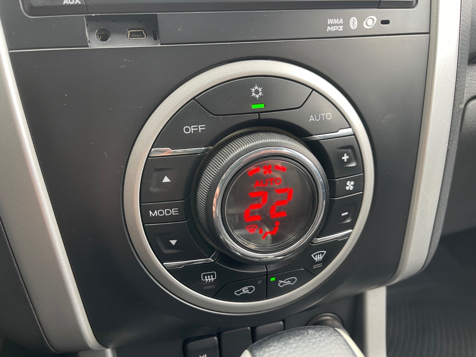 Isuzu D-Max Crew Cab 2.5 4WD Automatic, 5-trins, 163ps, 2013