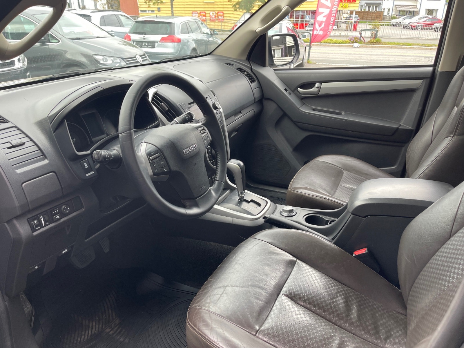 Isuzu D-Max Crew Cab 2.5 4WD Automatic, 5-trins, 163ps, 2013