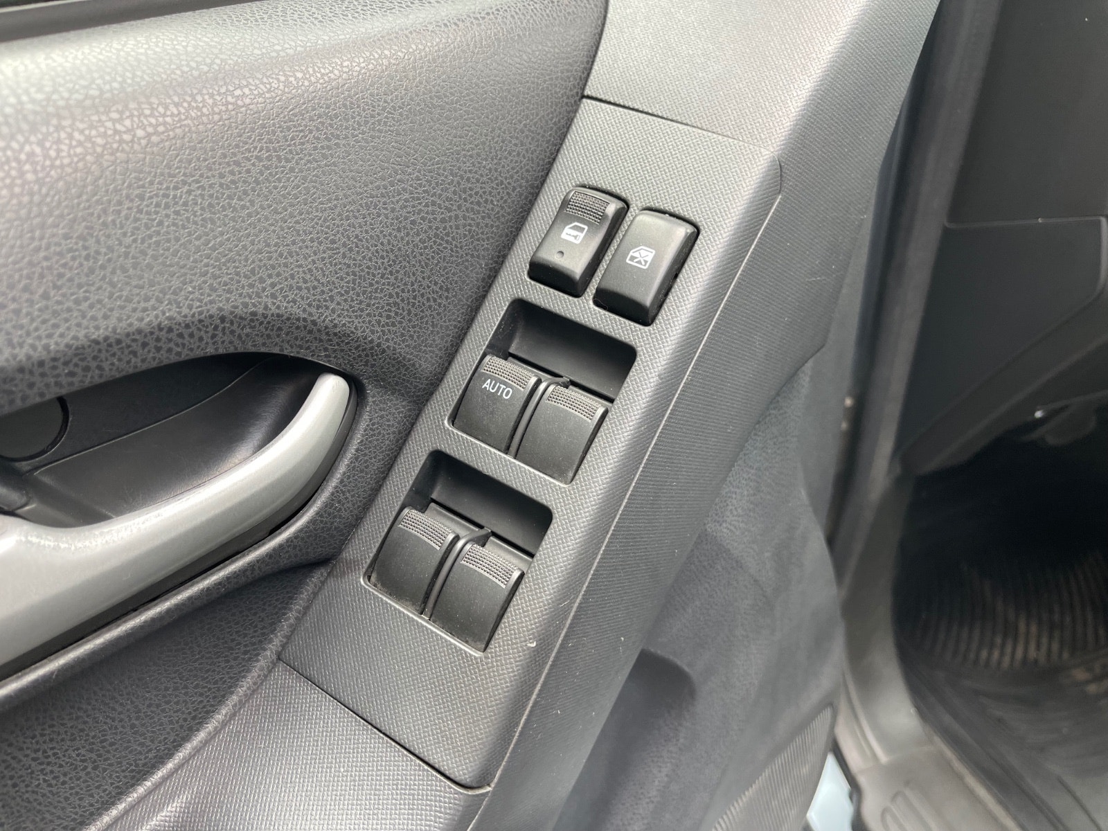 Isuzu D-Max Crew Cab 2.5 4WD Automatic, 5-trins, 163ps, 2013