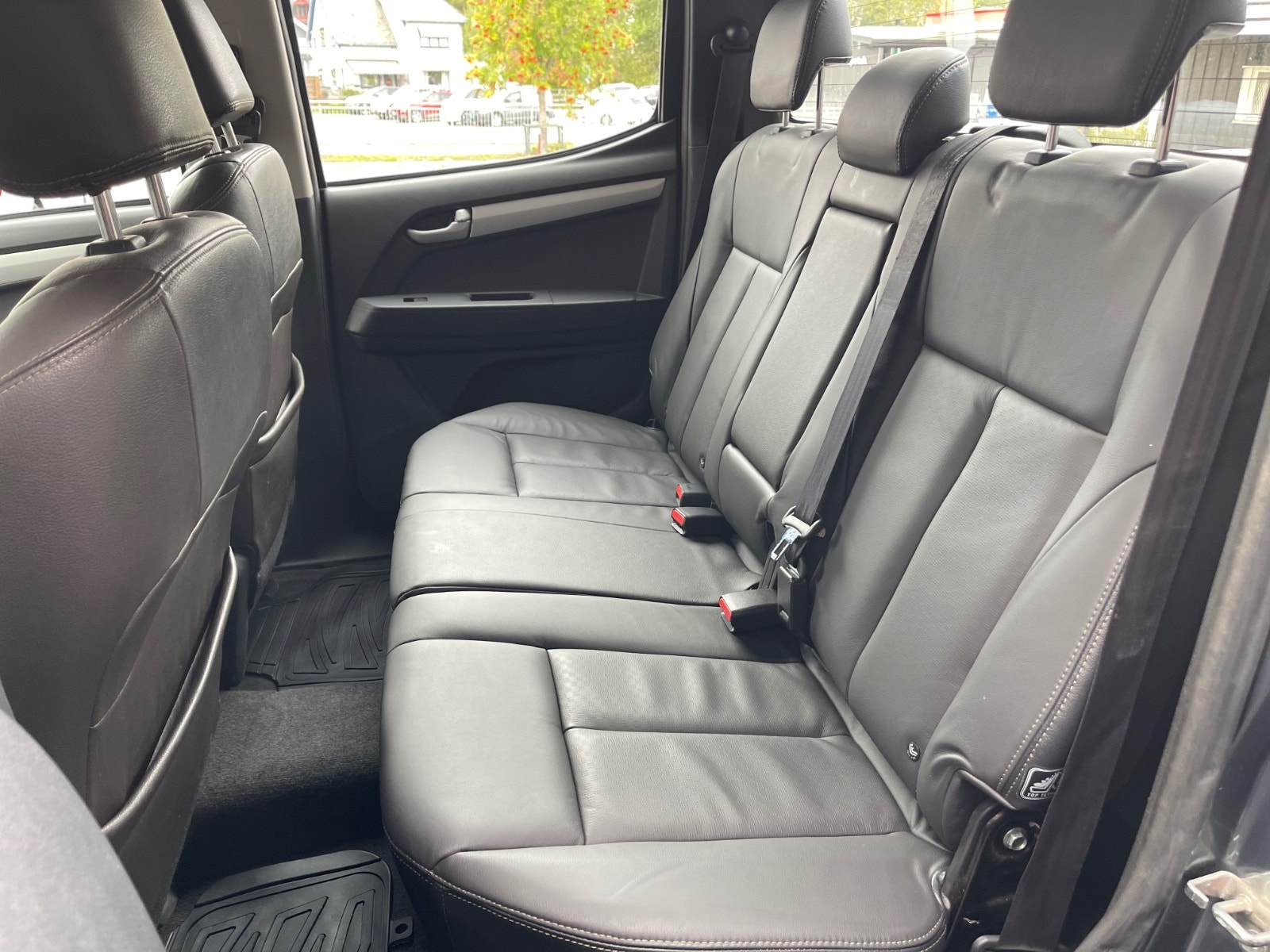 Isuzu D-Max Crew Cab 2.5 4WD Automatic, 5-trins, 163ps, 2013
