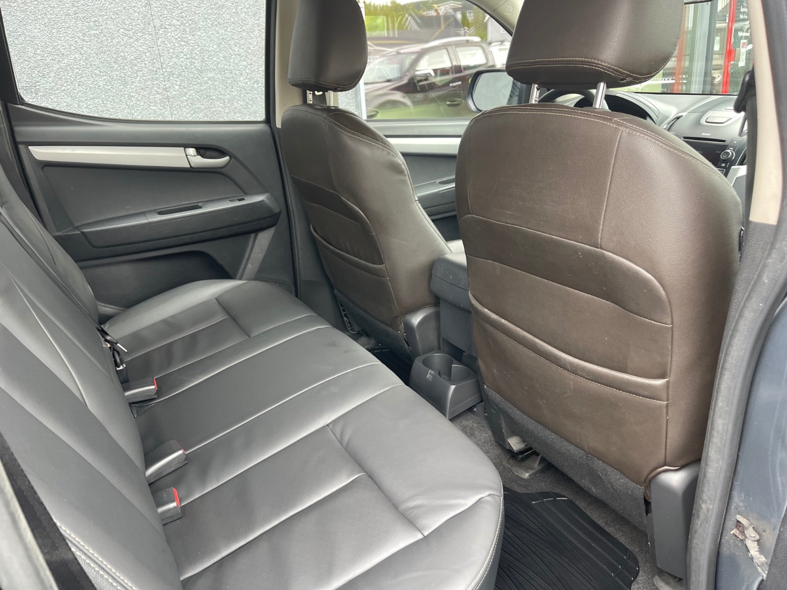 Isuzu D-Max Crew Cab 2.5 4WD Automatic, 5-trins, 163ps, 2013