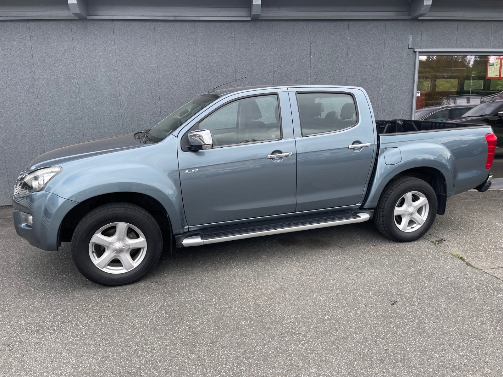 Isuzu D-Max Crew Cab 2.5 4WD Automatic, 5-trins, 163ps, 2013