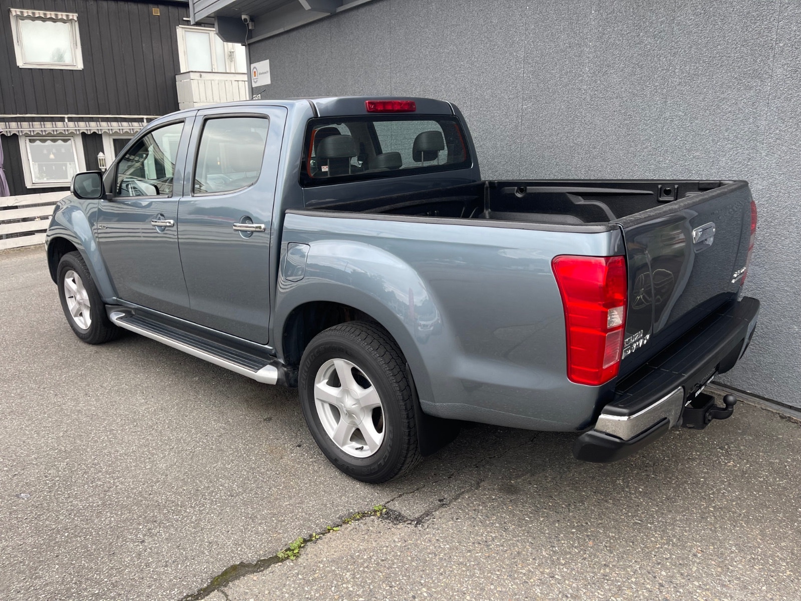 Isuzu D-Max Crew Cab 2.5 4WD Automatic, 5-trins, 163ps, 2013