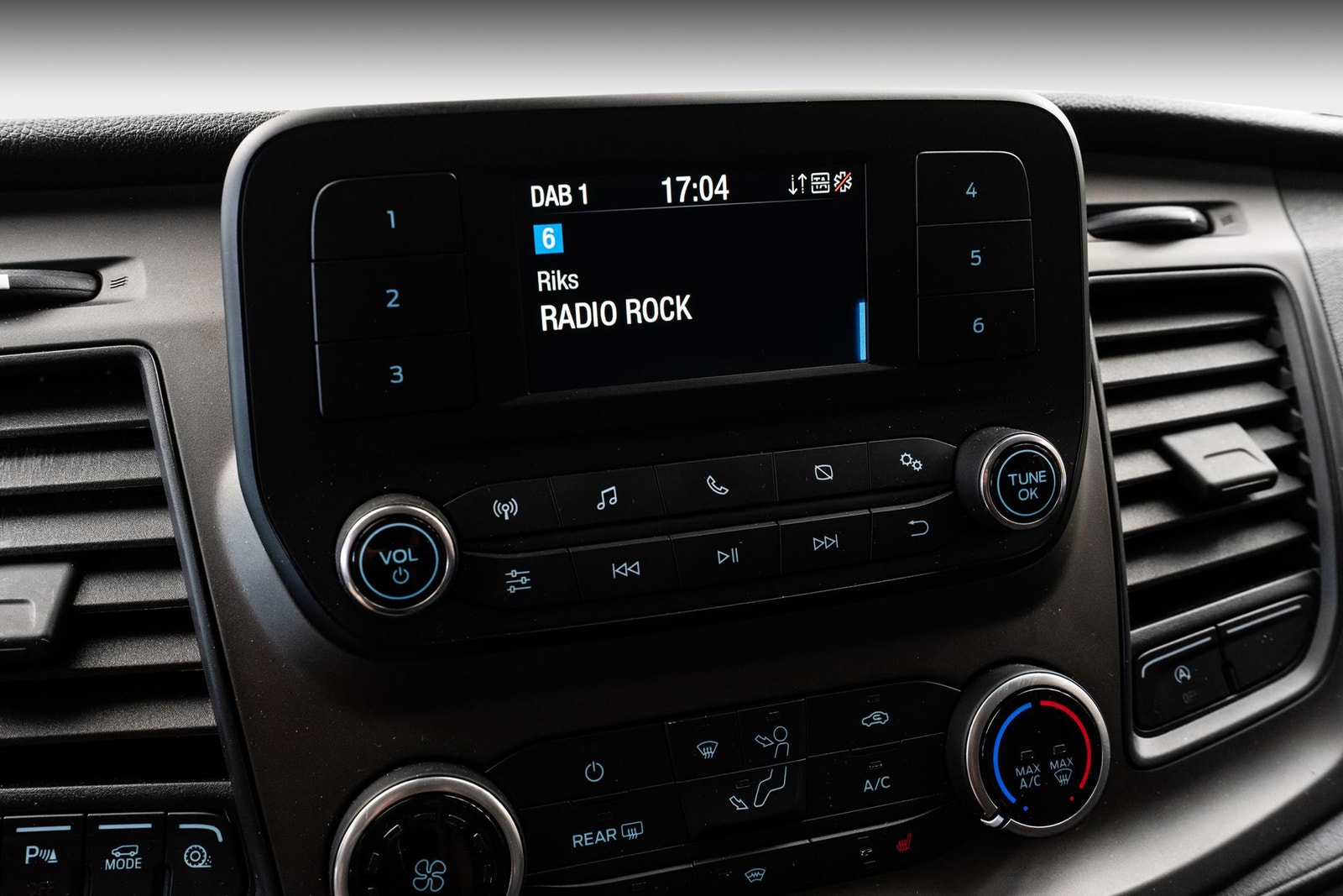 Ford Transit Custom 300 2.0 EcoBlue SelectShift, 130hp, 2023