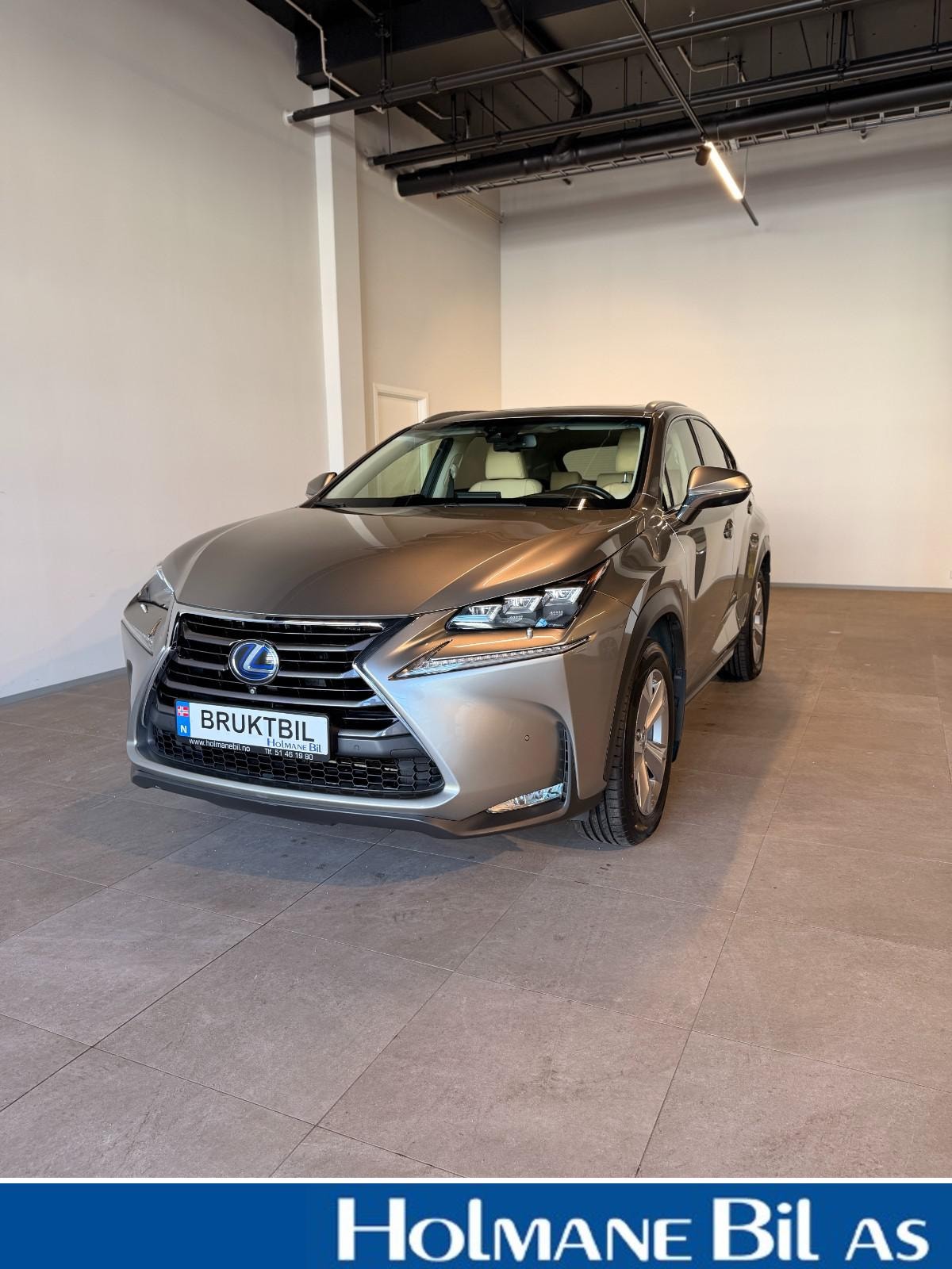 Lexus NX 300h AWD 2.5 AWD E-CVT, 197ps, 2015