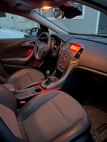 Opel Astra 1.6  Manual, 5-trins, 115ps, 2010