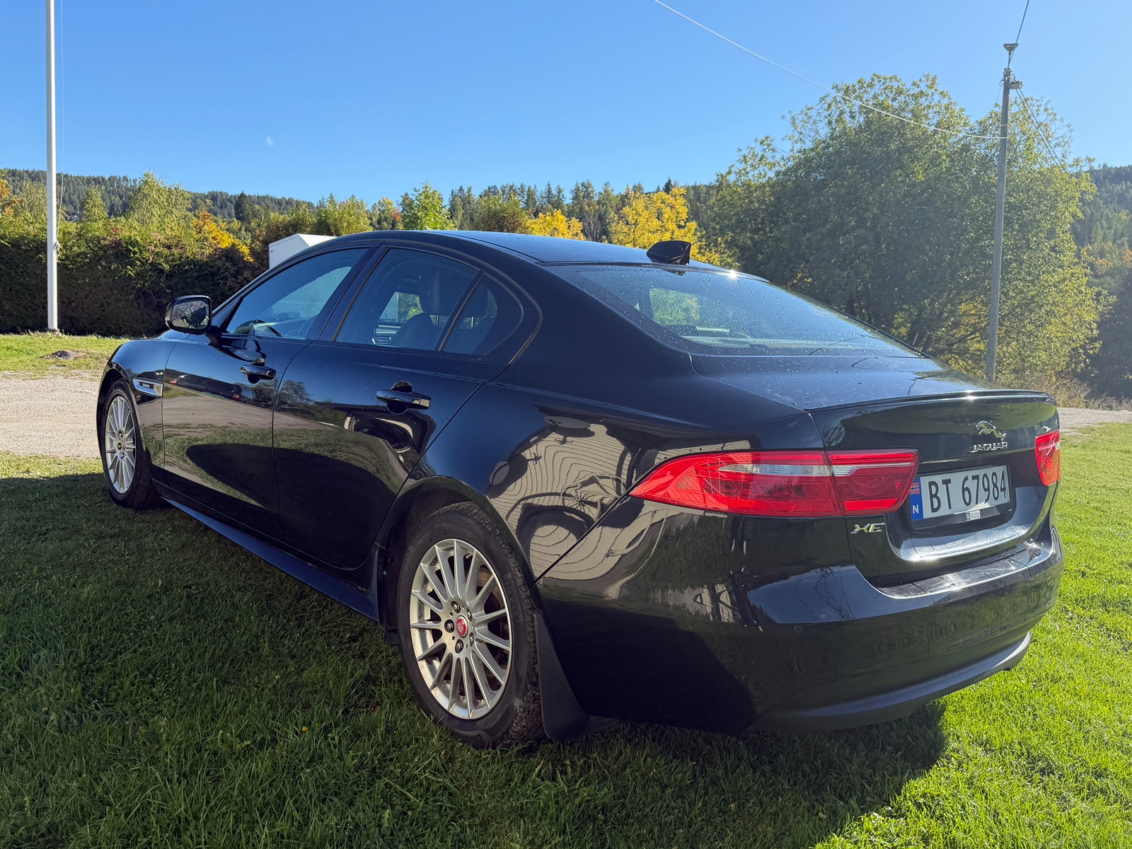 Jaguar XE E-Performance Automatic, 8-trins, 163ps, 2017