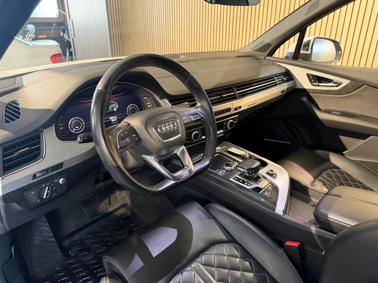 Audi Q7 e-Tron 3.0 TDI quattro TipTronic, 8-trins, 373ps, 2018