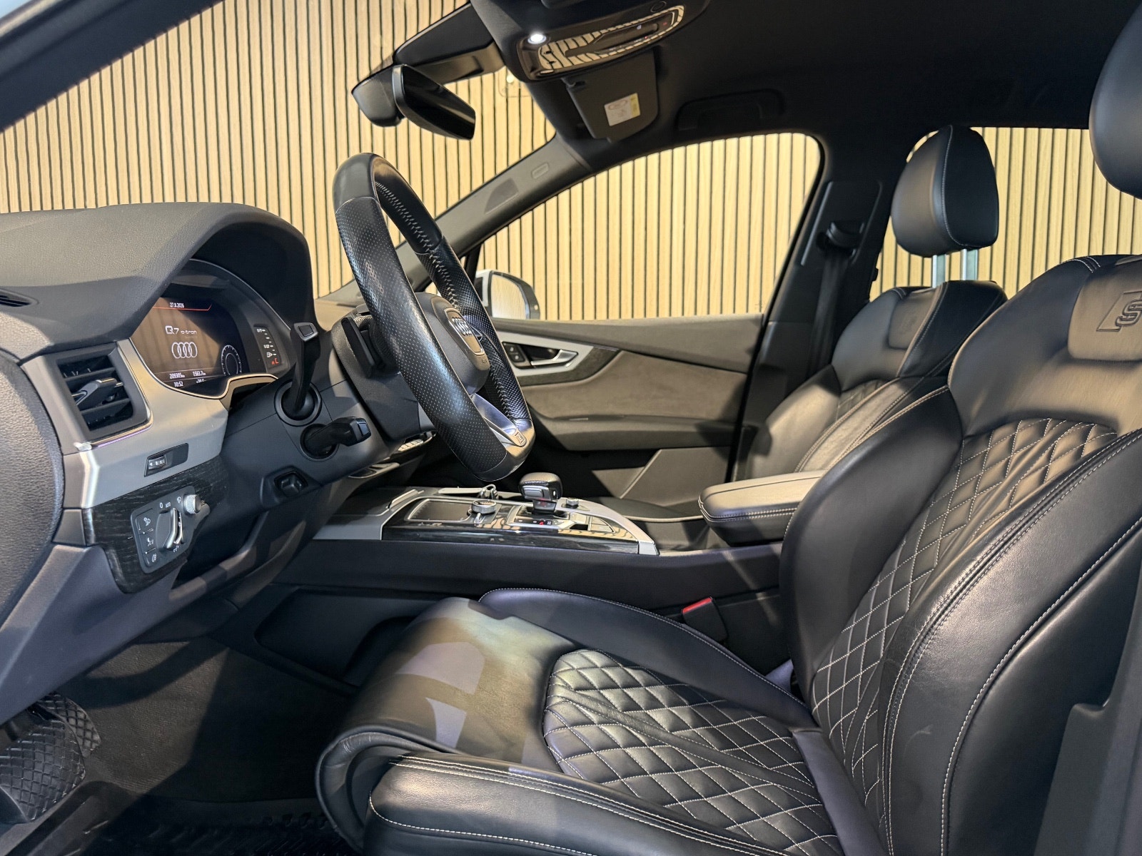Audi Q7 e-Tron 3.0 TDI quattro TipTronic, 8-trins, 373ps, 2018