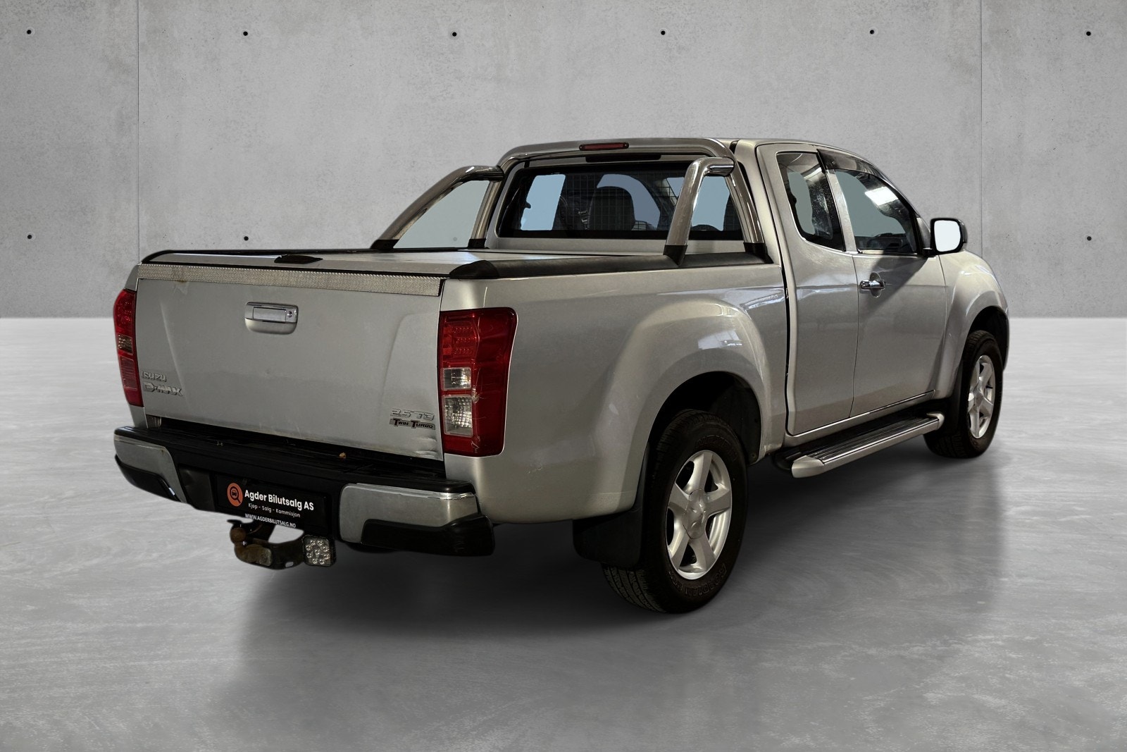 Isuzu D-Max Space Cab 2.5 4WD Automatic, 5-trins, 163ps, 2015