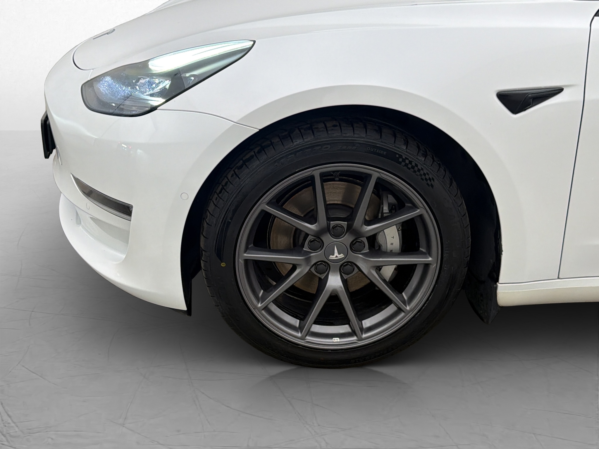 Tesla Model 3 Long Range AWD, 498ps, 2022