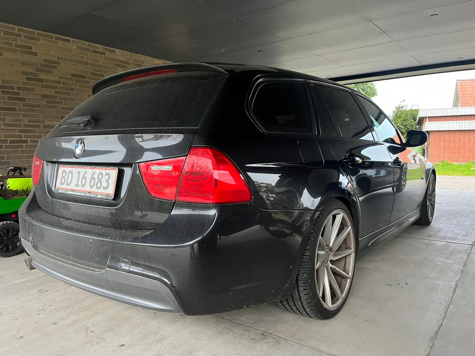 BMW 320d Touring Automatic, 177hp, 2009