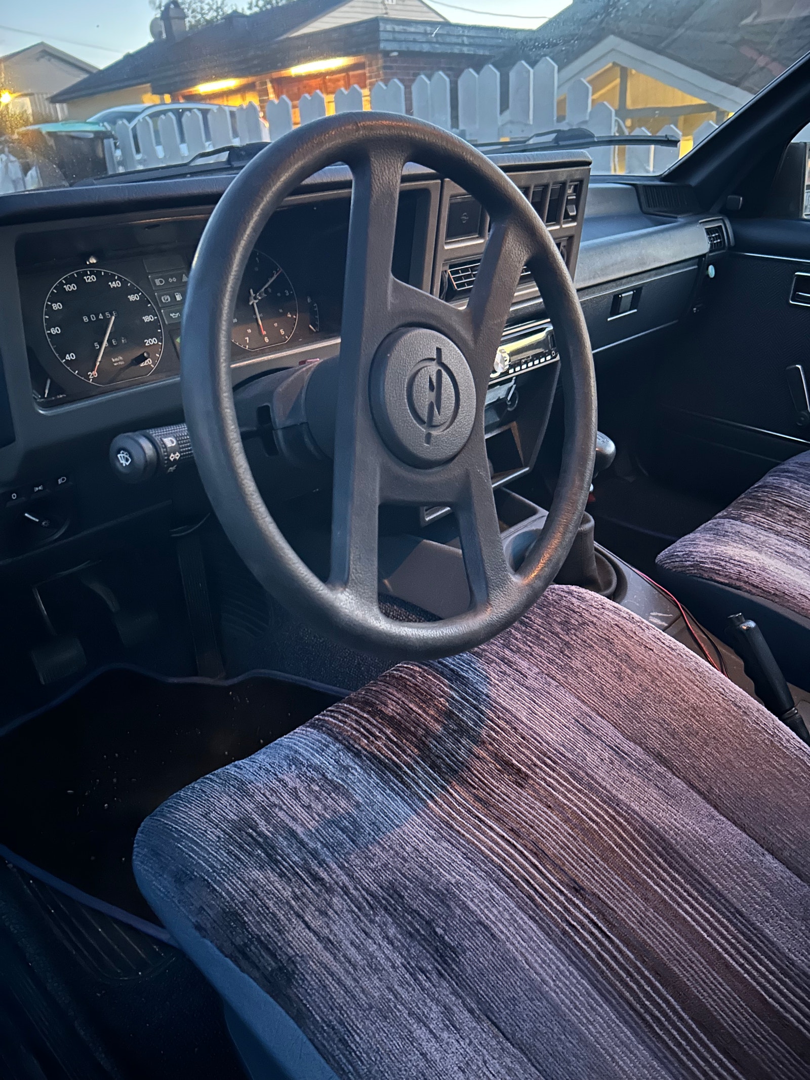 Opel Rekord 2.0 S Manuell, 4-trinn, 101hk, 1983