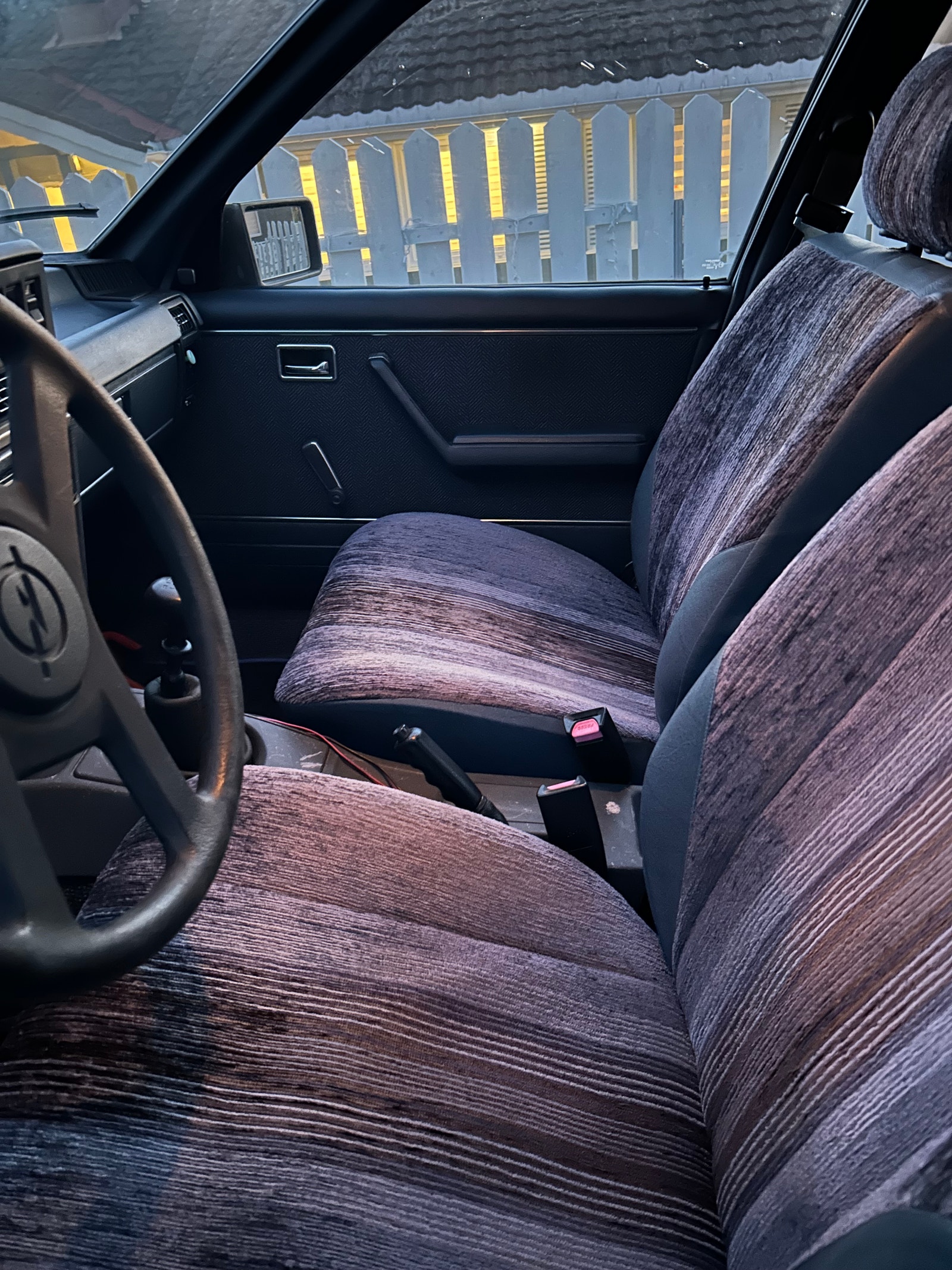 Opel Rekord 2.0 S Manuell, 4-trinn, 101hk, 1983