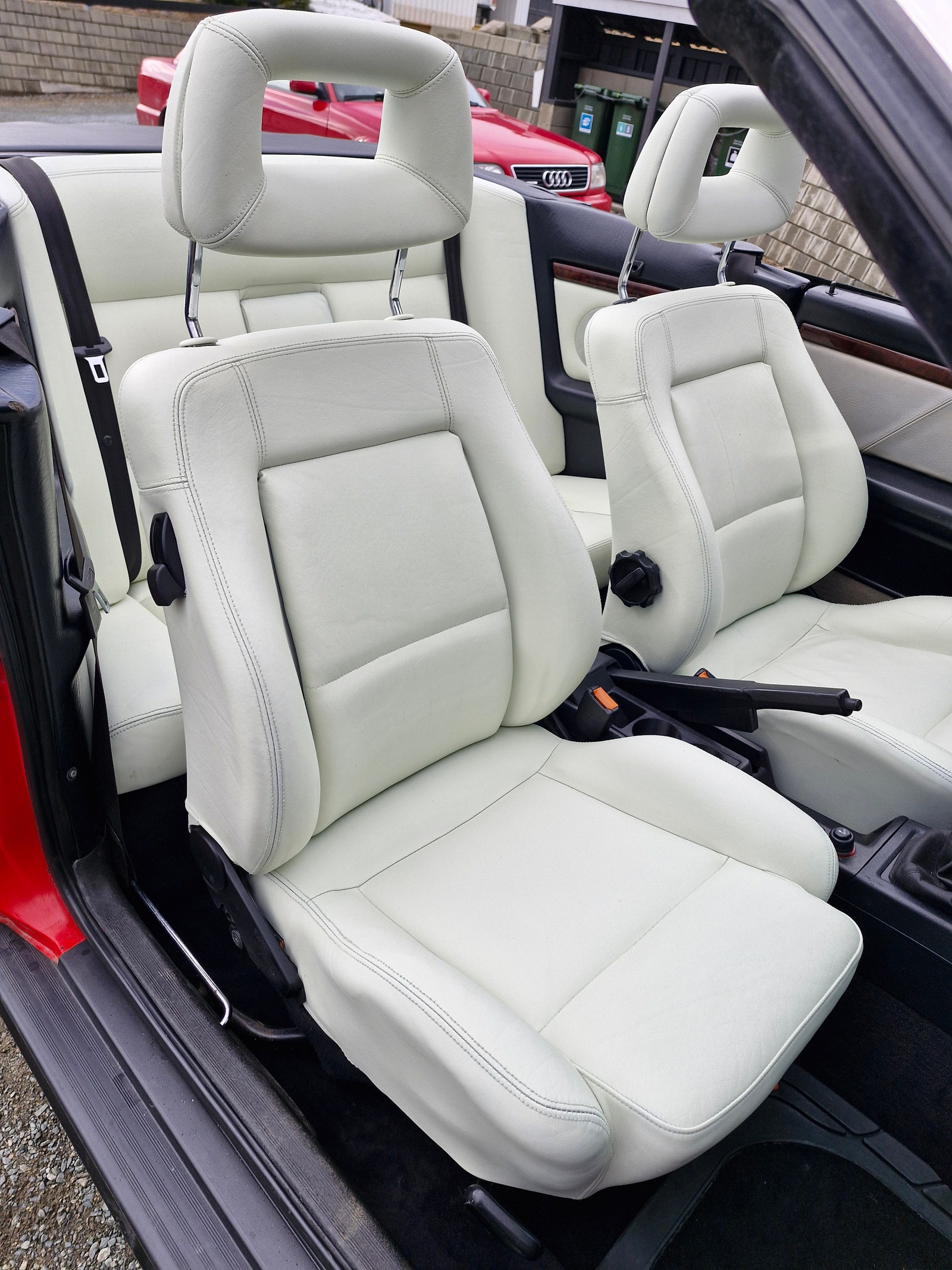 Audi Cabriolet 2.3 E Manual, 5-trins, 133ps, 1992