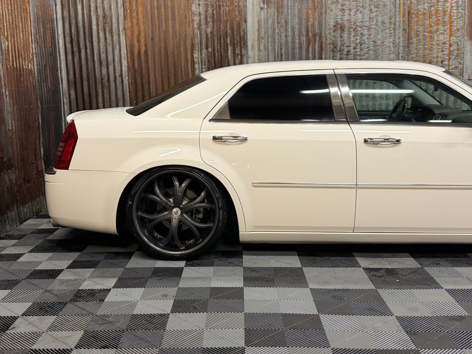 Chrysler 300C 5.7 V8 HEMI Automatic, 345hp, 2006